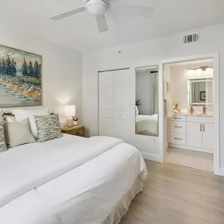Downtown Wpb Condo At The Square